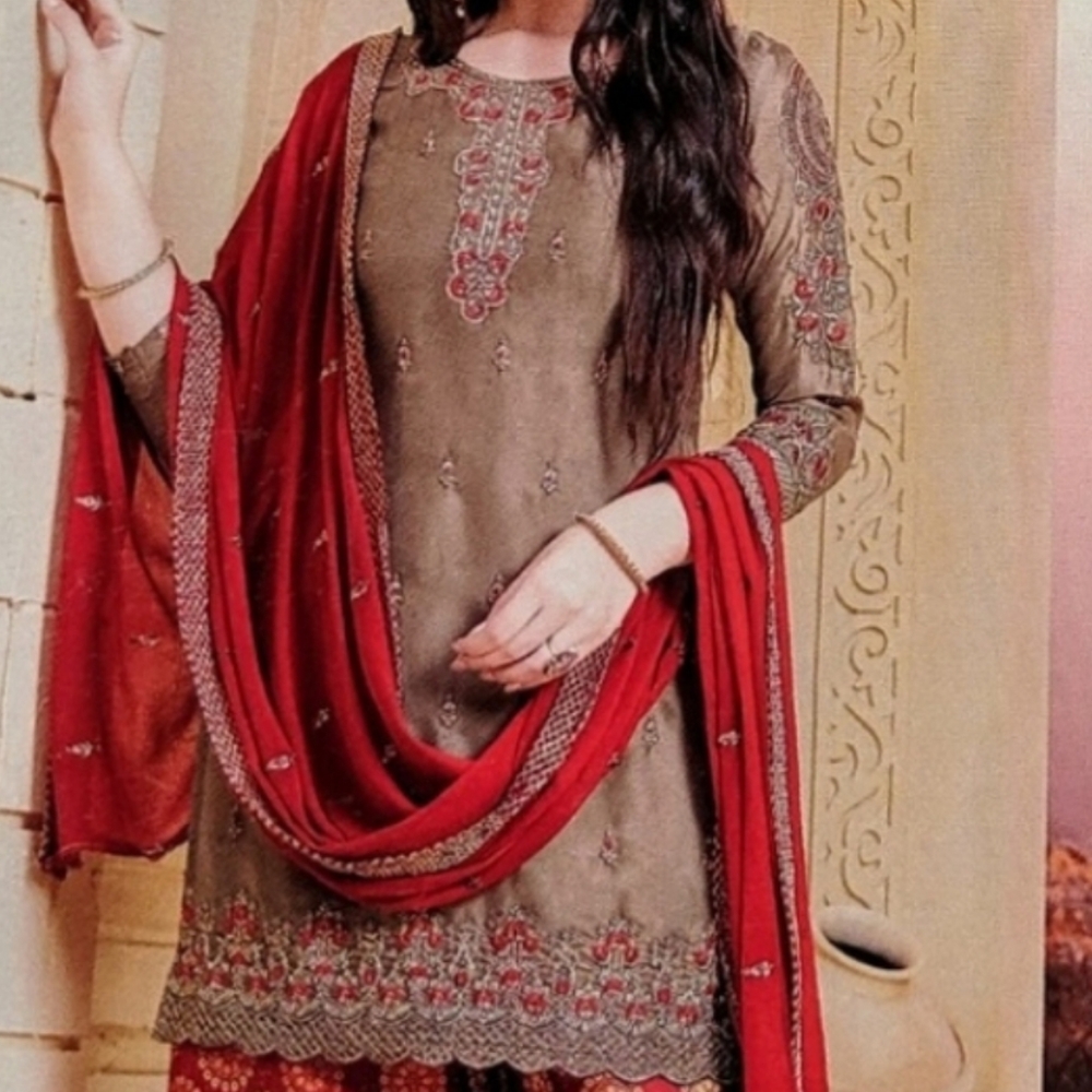 Womens embroidered indian kurta size M/L new 38